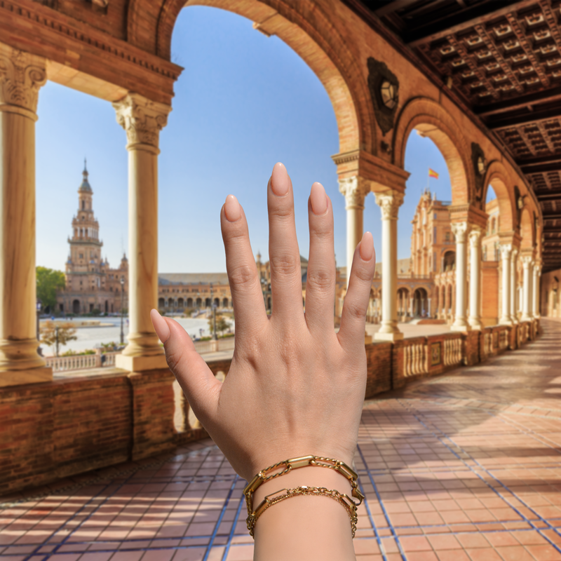 Sevilla Smooth Nails